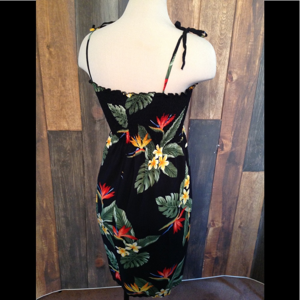 Ladies Plumeria Smocked Tube Dress✨Size Small - Picture 4 of 5